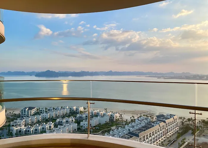 Marina Ha Long