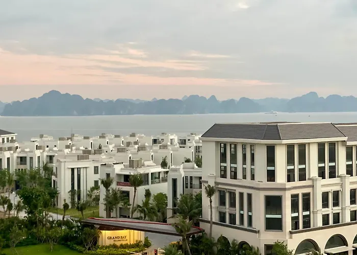 Marina Ha Long
